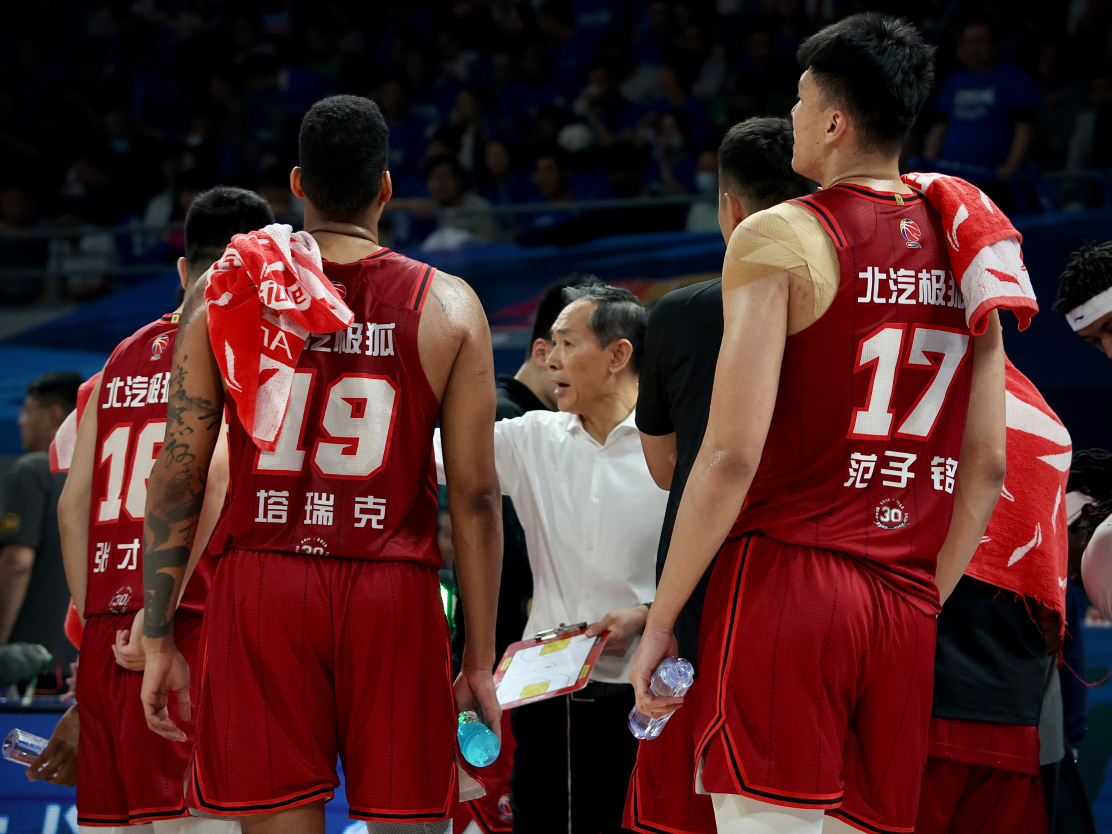 lol皮肤购买-关键时刻CBA季后赛传出新动向,上海海港迎来里程碑,管理层表态——球迷炸锅,更衣室氛围转暖的简单介绍