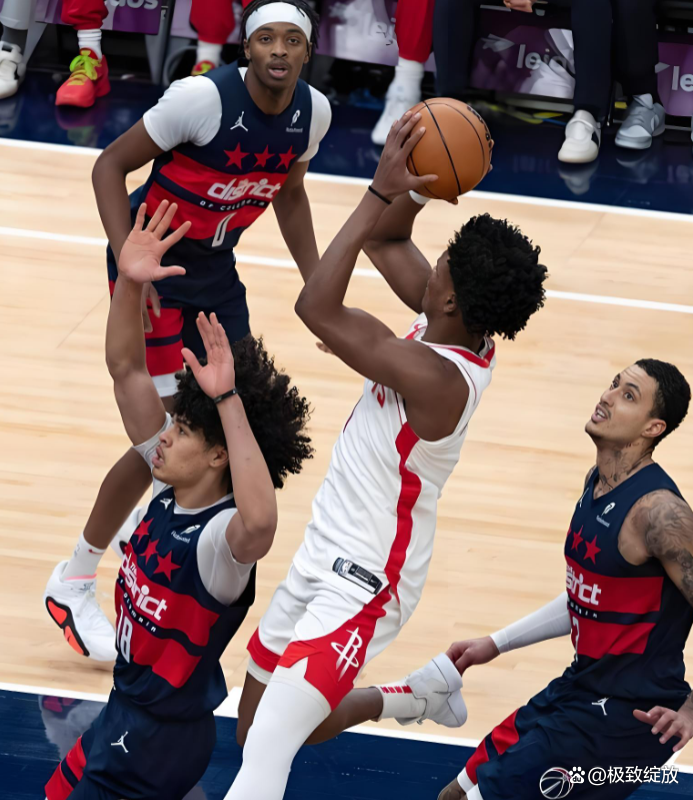 lol皮肤购买-关于转会期突围战来临,洛杉矶湖人围绕NBA常规赛更衣室发声,震撼外界,球探报告显示潜力的信息